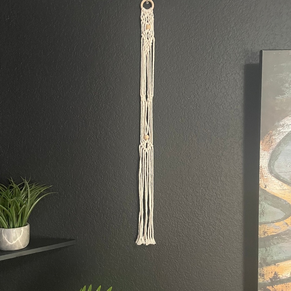 Handmade Single Hat Macramé Wall Hanger - Picture 2 of 2